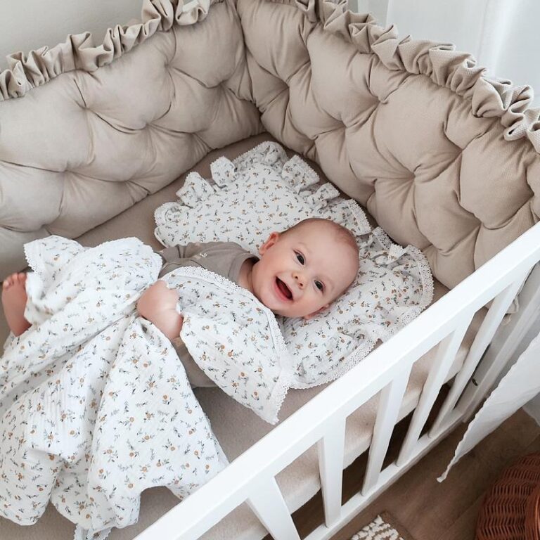 Ochraniacz do łóżeczka – krok po kroku do samodzielnego uszycia