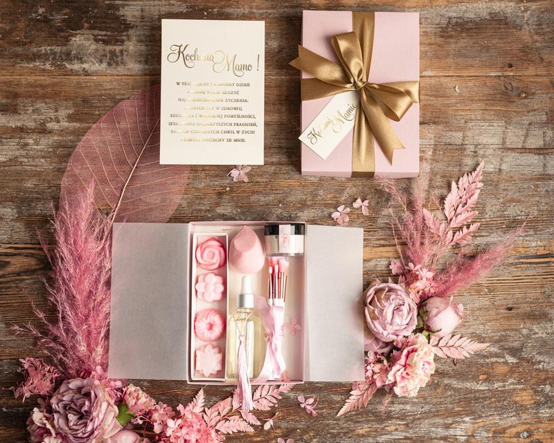 Kosmetyki upiększające dla młodych mam