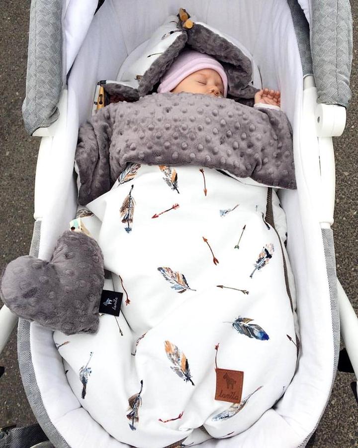 Wybór tkanin do otulacza dla dziecka