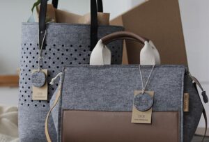 Twórz Stylowe Torebki: Jak Uszyć Model z Filcu z Użyciem Szablonów