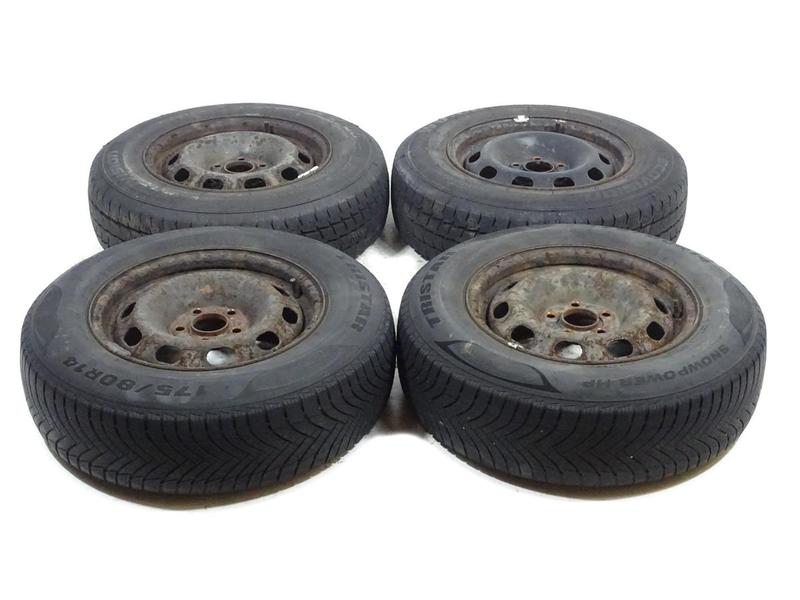 Sezonowy wybór opon Golf 4