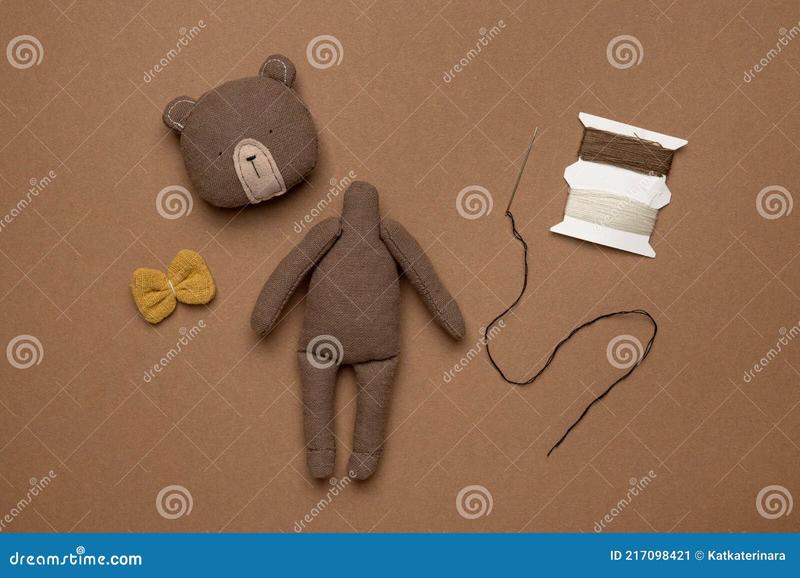 Wybór materiałów do misia