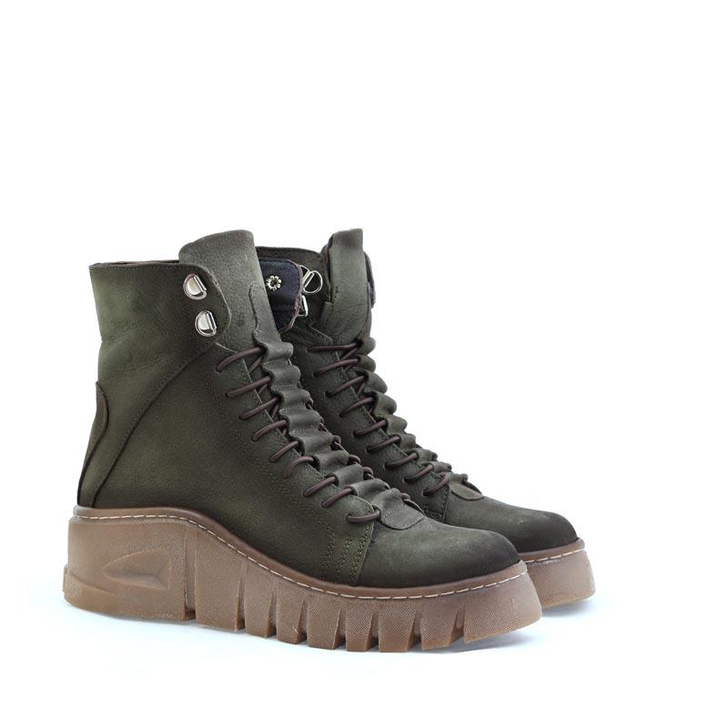 Wybór butów na atrakcje Wenecji