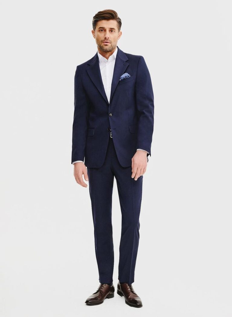 Jak idealnie dobrać garnitur – kluczowe wskazówki dotyczące rozmiaru