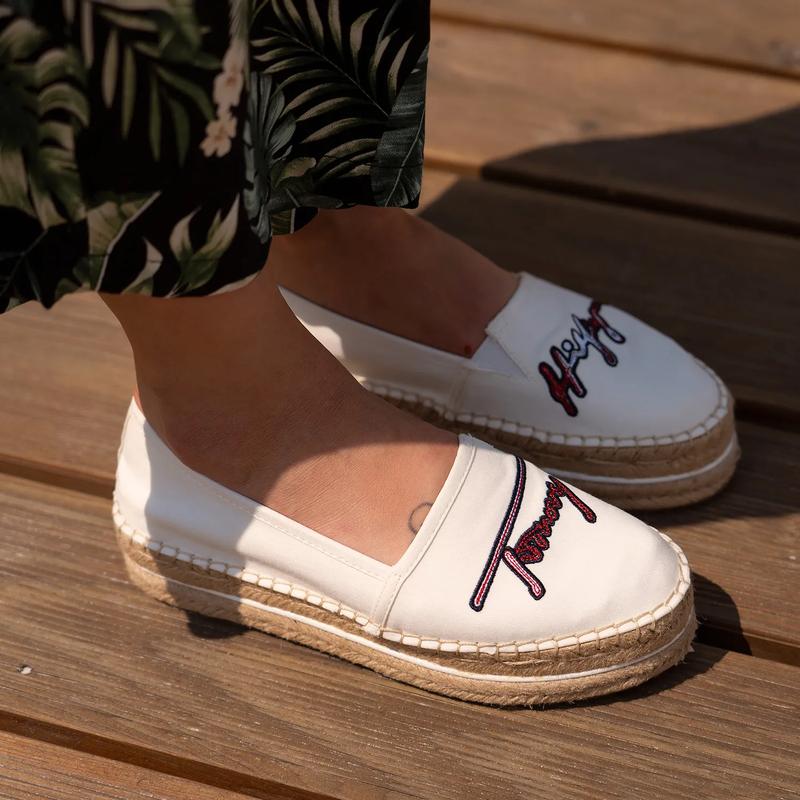 Najlepsze buty na upały – komfort i styl w gorące dni