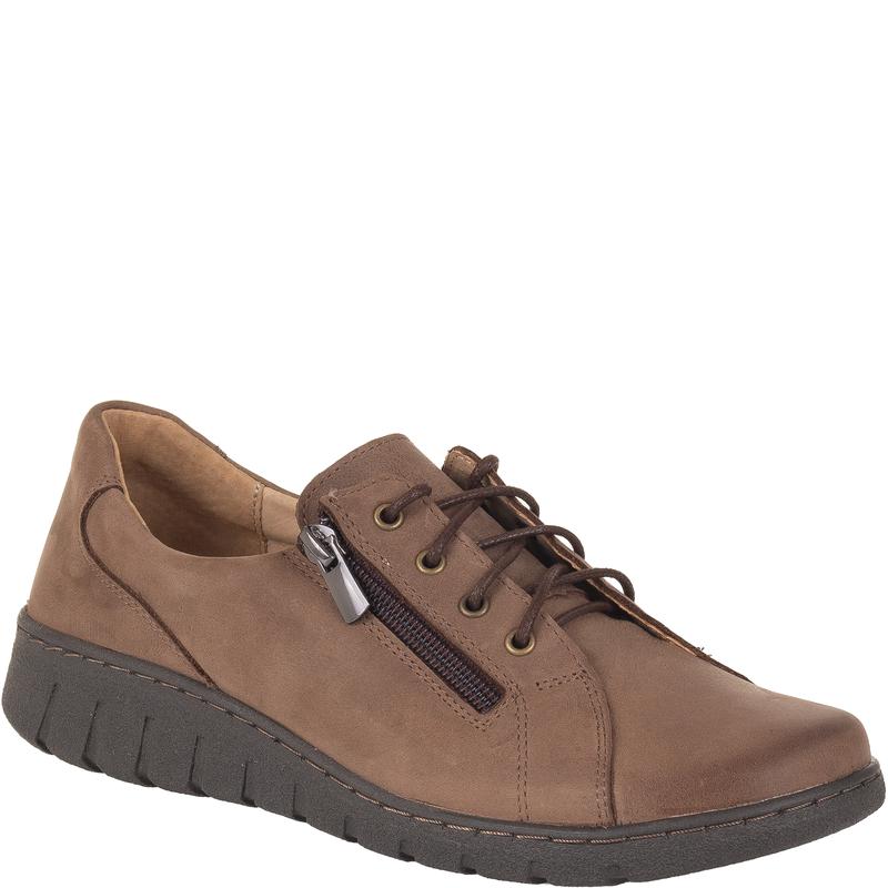 Modele butów podkreślające szczupłe łydki