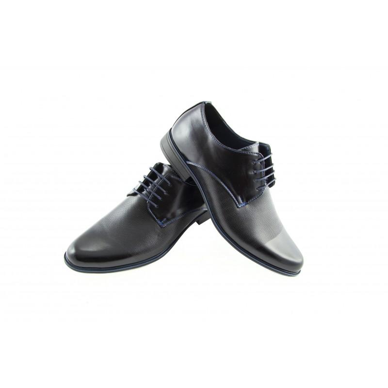 Stylowe obuwie dla chudych łydek