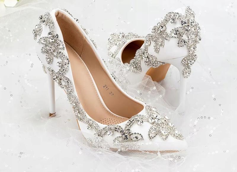 Trendy kolorystyczne obuwia